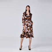 Robe à imprimé macro fleuri avec col volanté