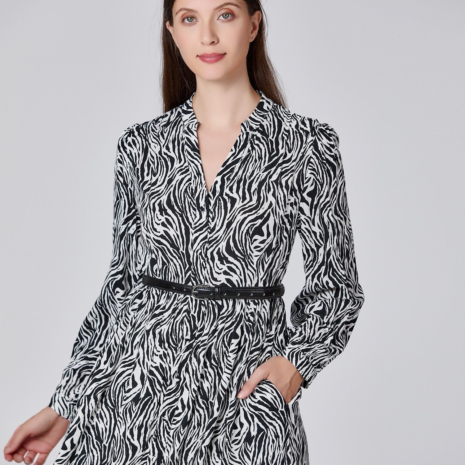 Robe chemise imprimée à décolleté en V