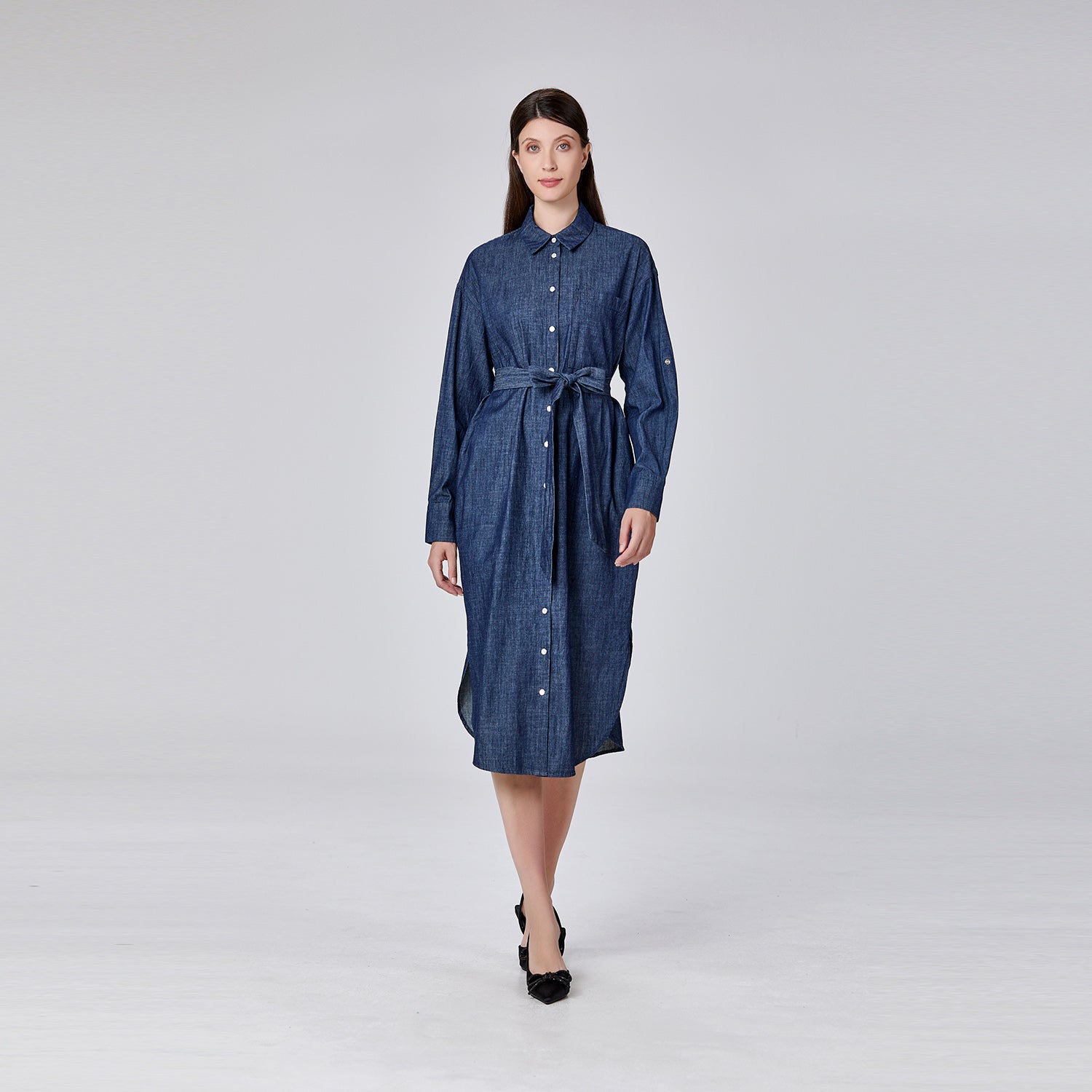 Robe chemise en denim  souple ceinturée