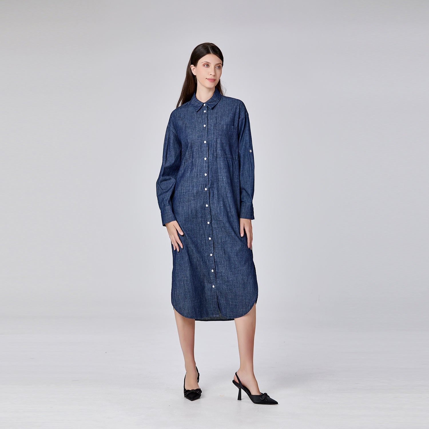 Robe chemise en denim  souple ceinturée