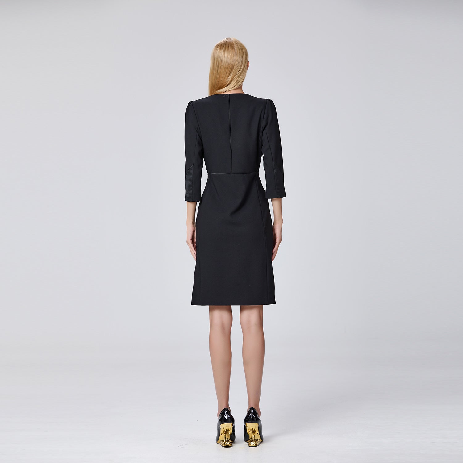 Robe ajustée à décolleté en V