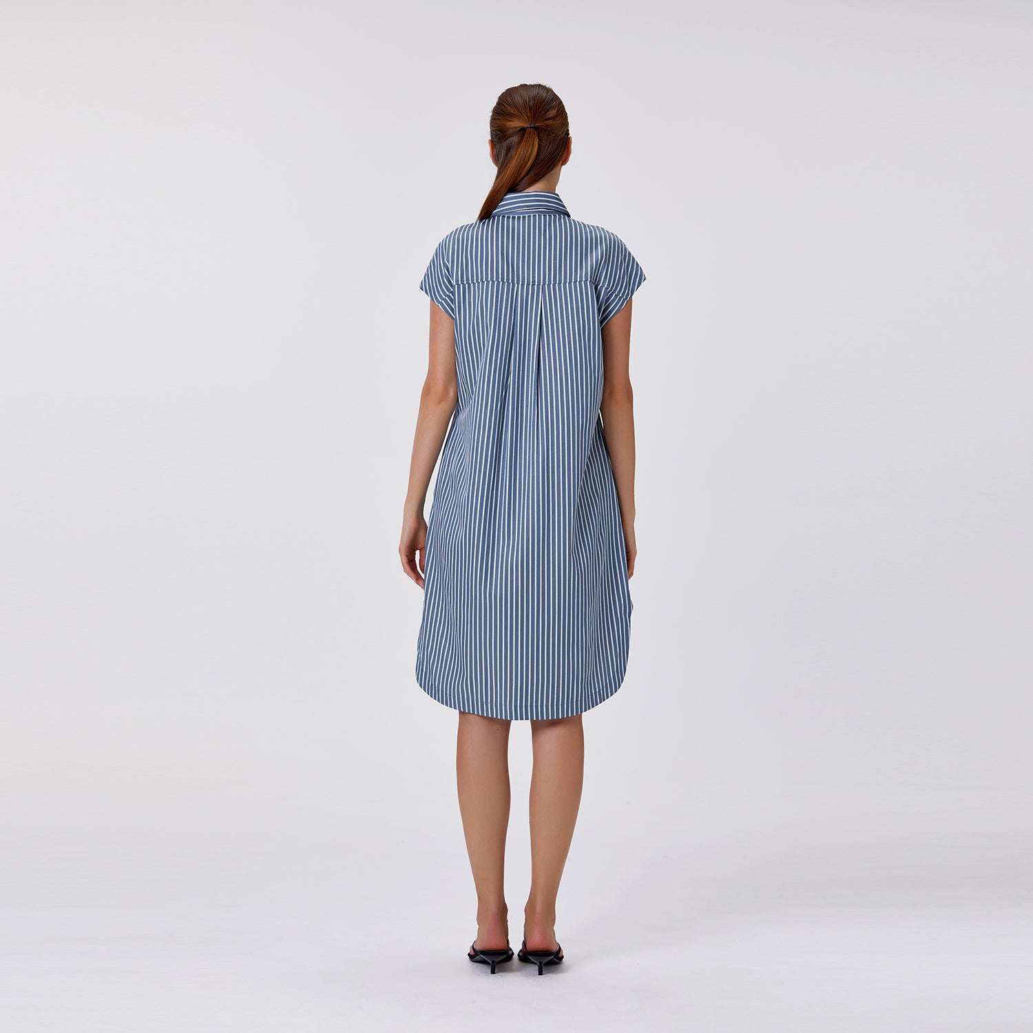 Robe chemise droite à rayures