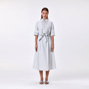 Robe chemise en coton avec lien à la taille