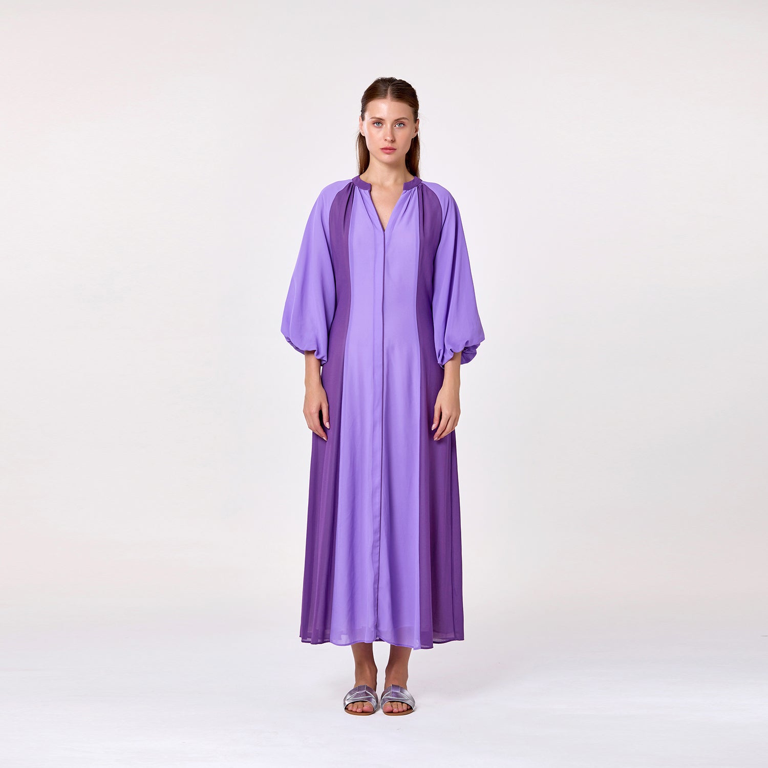 Robe longue bicolore à manches bouffantes - Smart & Joy