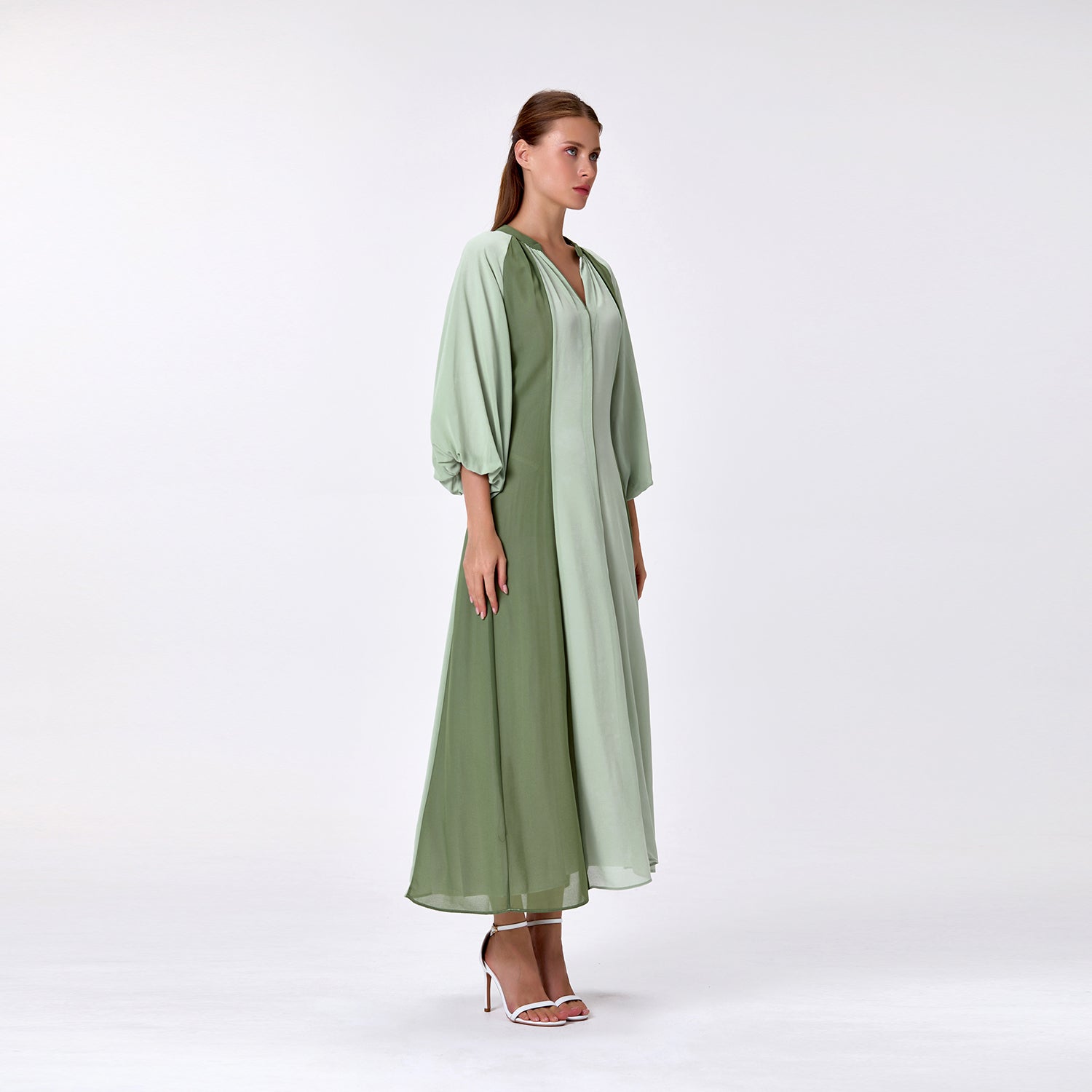 Robe longue bicolore à manches bouffantes - Smart & Joy
