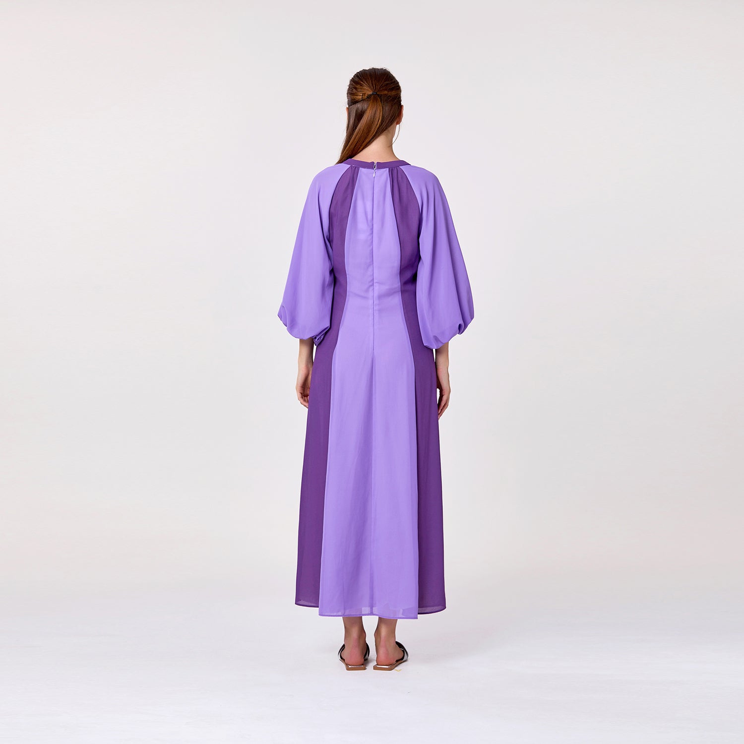 Robe longue bicolore à manches bouffantes - Smart & Joy