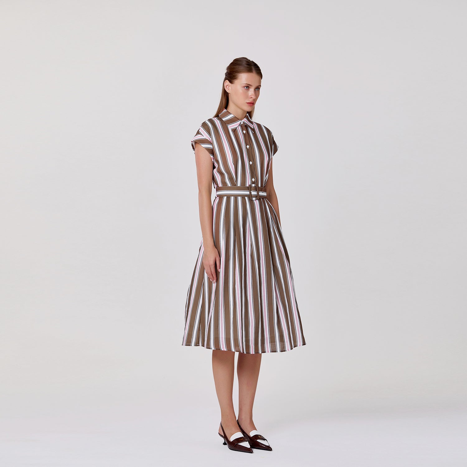 Robe chemise rayée avec ceinture