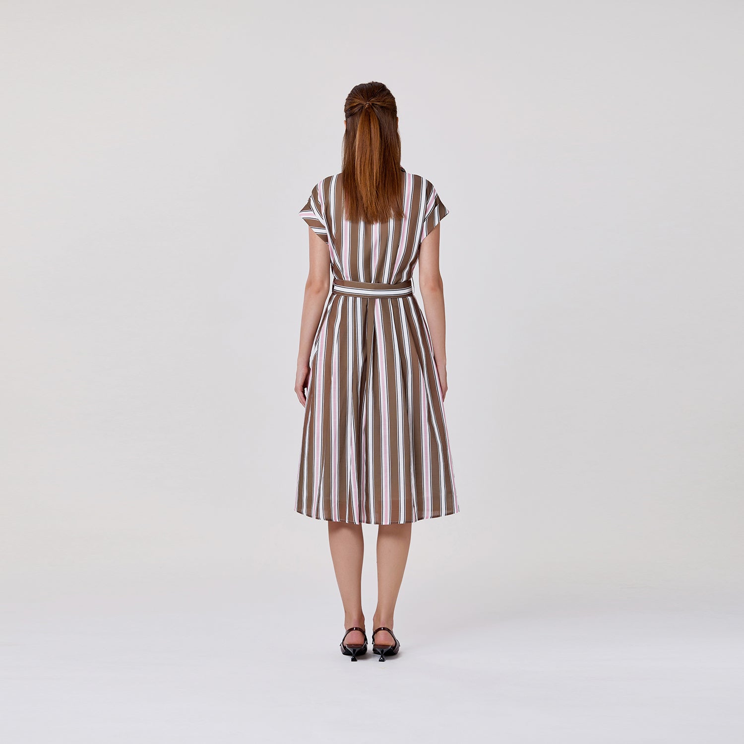 Robe chemise rayée avec ceinture