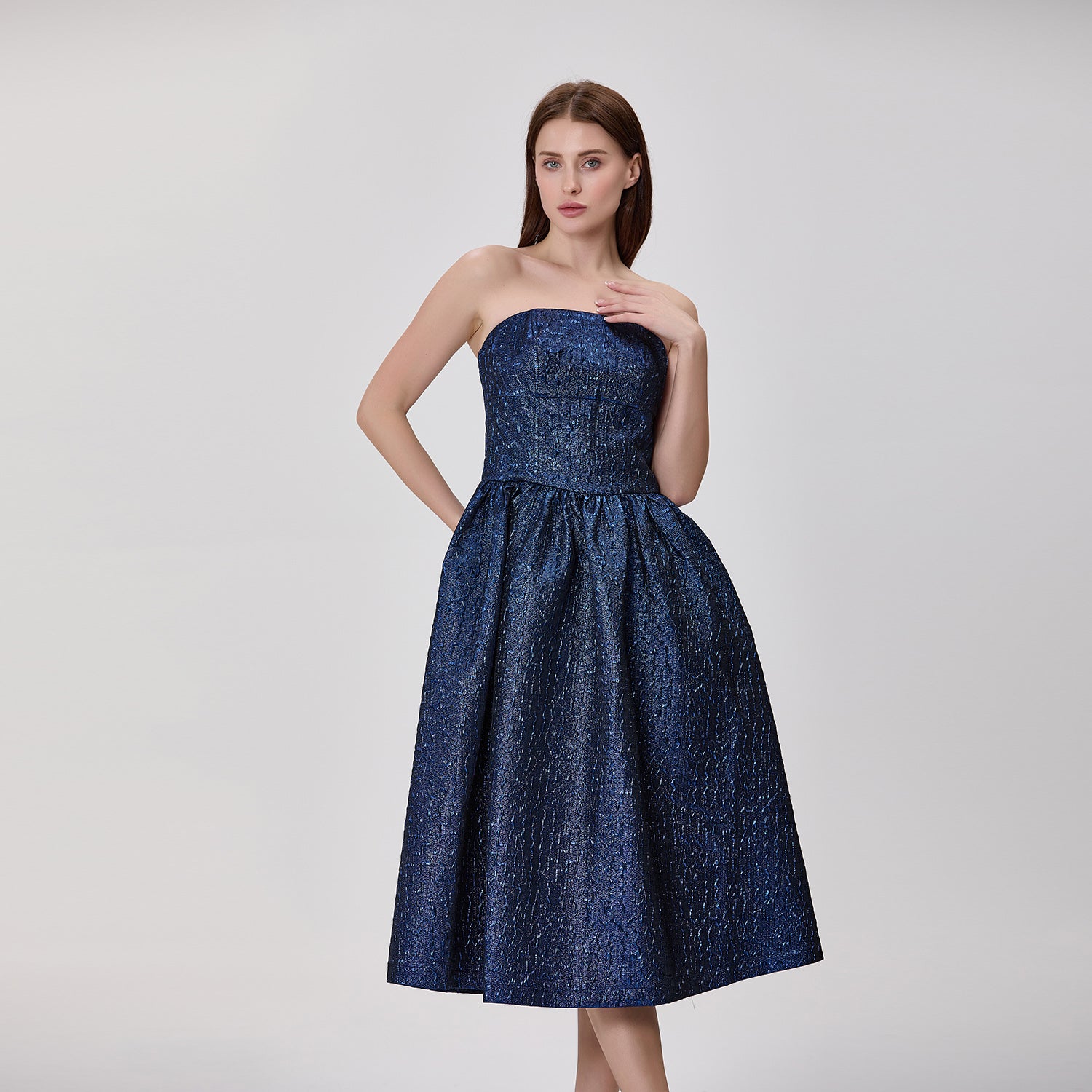 Robe bustier évasée en jacquard métallisé