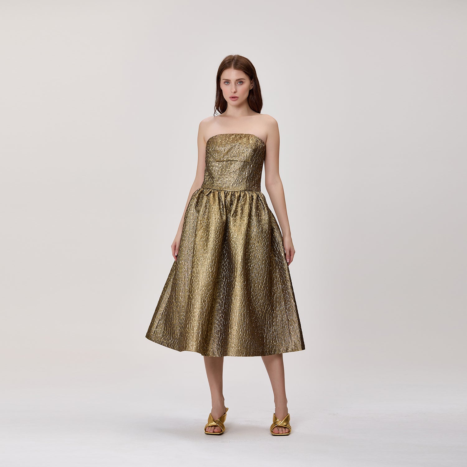Robe bustier évasée en jacquard métallisé