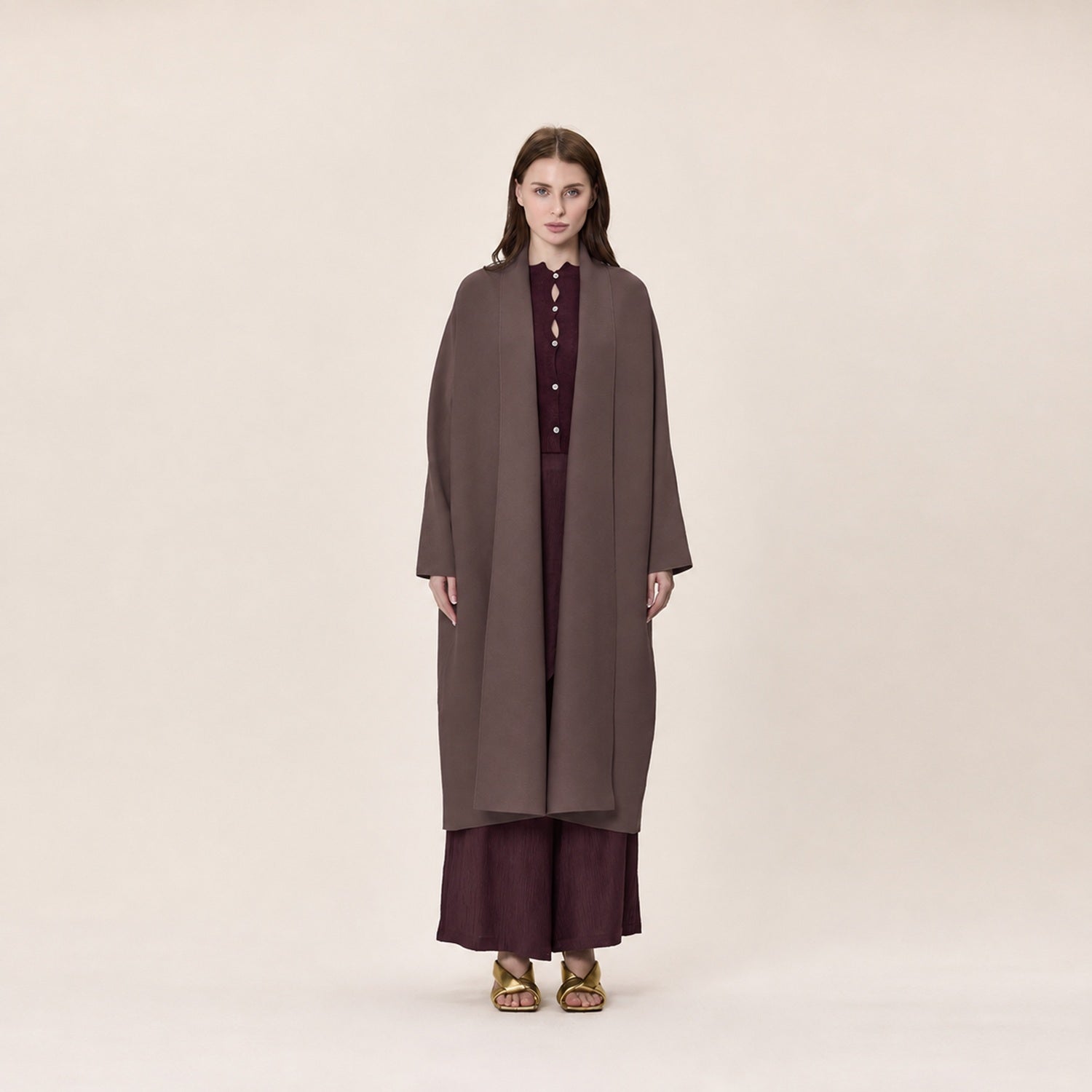 Manteau long ouvert à coupe droite